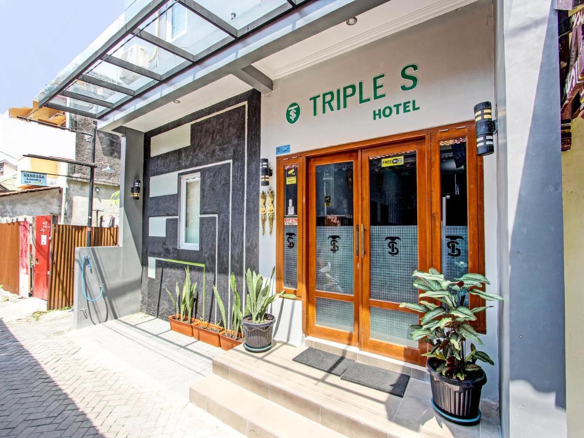 Oyo 91686 Triple S Hotel Malioboro Yogyakarta Exterior foto