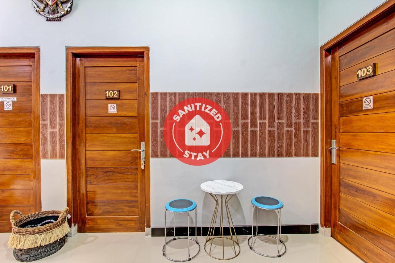 Oyo 91686 Triple S Hotel Malioboro Yogyakarta Exterior foto